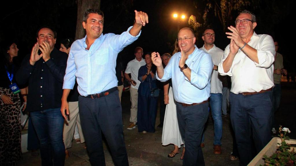 Carlos Mazón, junto a Miguel Tellado, Toni Pérez y Juanfran Pérez Llorca. EFE/Morell