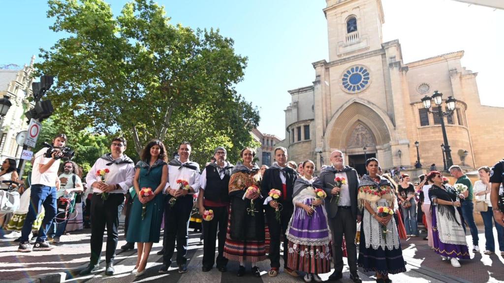 Misa y ofrenda en honor a la Virgen de Los Llanos