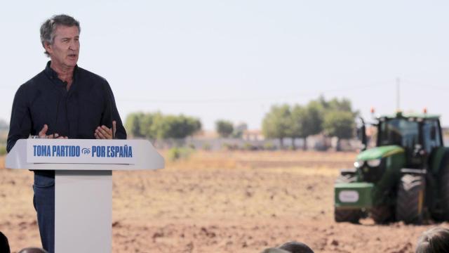El líder del PP, Alberto Núñez Feijóo durante la clausura de una jornada sobre el sector primario celebrada este domingo en Membrilla.