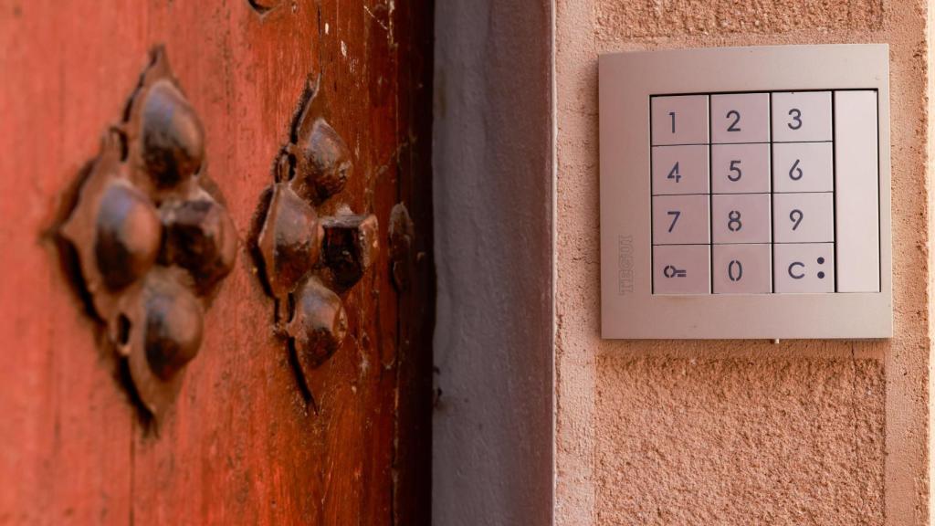 Cerradura de un piso turístico