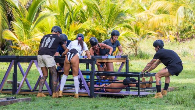 Los concursantes de la segunda edición de 'Supervivientes: All Stars' durante uno de los juegos.