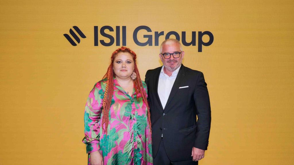 Silvia Carvalho y Jesús Suso, CEO y responsable de Estrategia y Desarrollo de Negocio de ISII Group.
