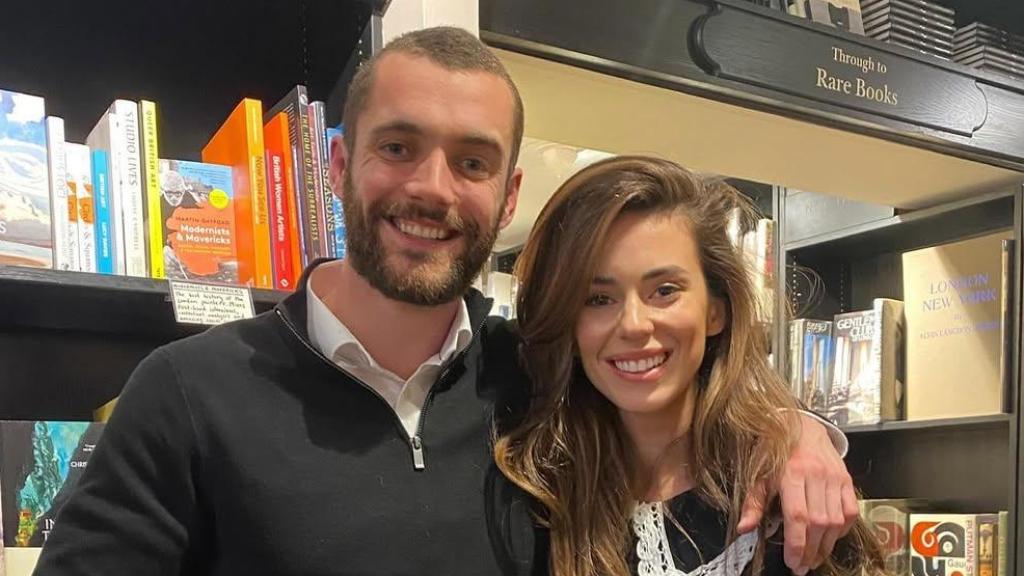 Louis Sarkozy y su mujer, en una imagen de sus redes sociales.