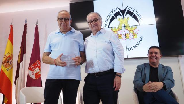 Entrega del Premio Altozano a los Miguelitos de La Roda.
