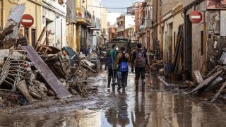 Voluntarios tras la dana. Rober Solsona / Europa Press