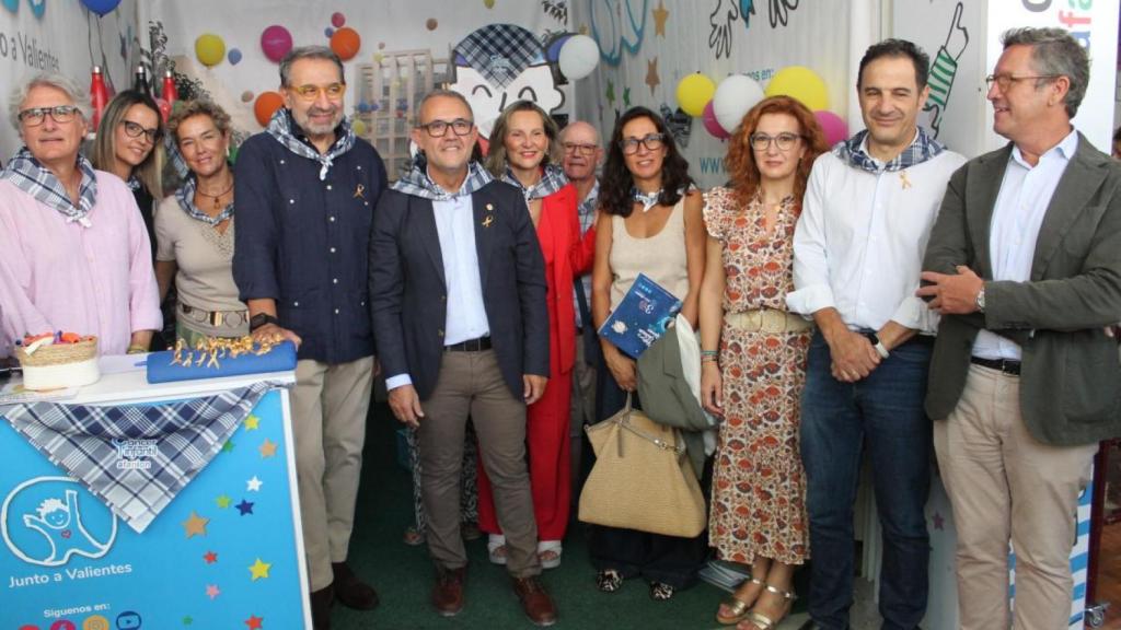 Un momento de la visita de Jesús Fernández Sanz a la Feria de Albacete.