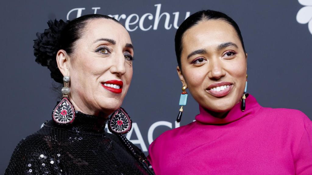 Rossy de Palma y Luna Lionne en un acto público.