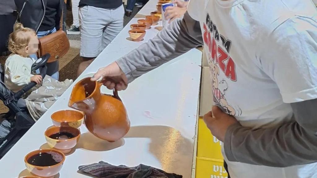 Cuncas de viño na Festa da Zorza de A Guarda