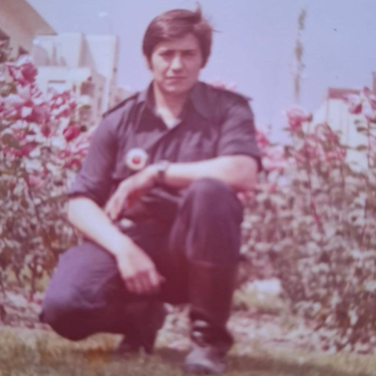 Antonio, durante su etapa de bombero en el parque del Infante en Murcia.