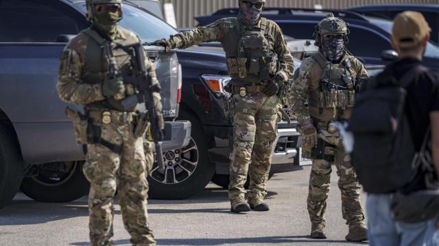 Un inmigrante mexicano murió durante un tiroteo con agentes de ICE en una parada de tráfico en Chicago