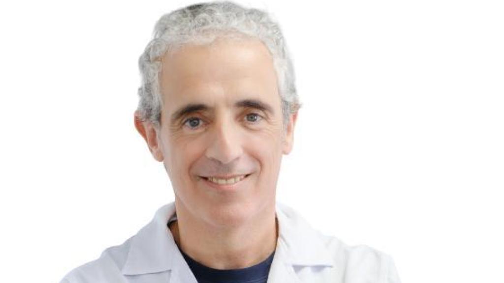 Dr. Manuel Ruibal, urólogo del Hospital Quirónsalud Torrevieja.