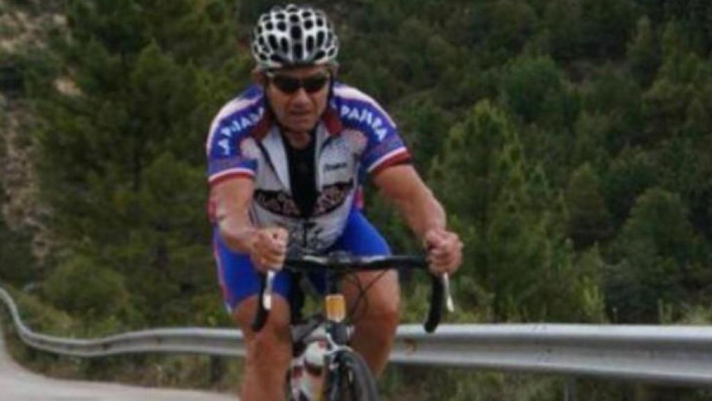 El difunto Antonio Morales Ayala fue cabo de los bomberos de Murcia y estaba en buena forma física a sus 70 años, como miembro de la Peña Ciclista La Pájara de Puente Tocinos.