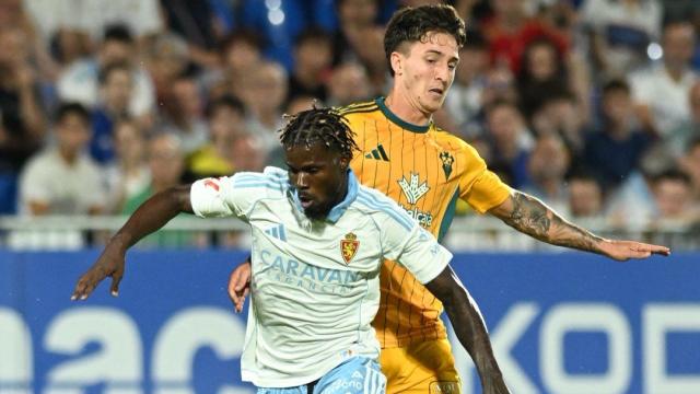 Paul Akouokou y Escribe, en el Real Zaragoza - Albacete