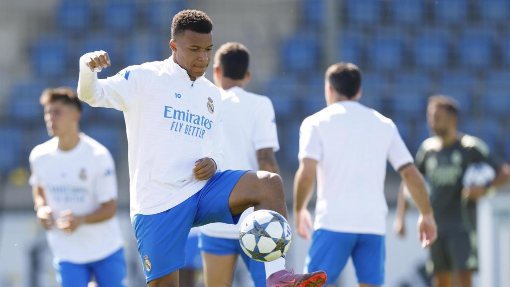 Mbappé, entrenando este lunes con el Real Madrid