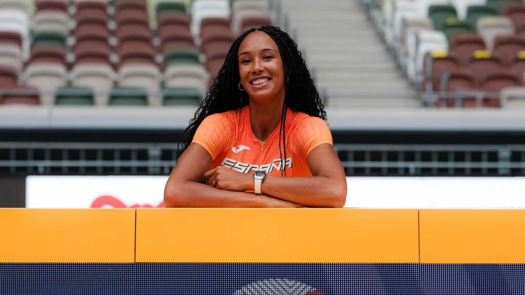 María Vicente, en el estadio Nacional de Tokio antes del Mundial de atletismo