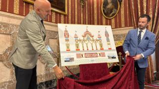 Momento de la presentación del diseño de la portada