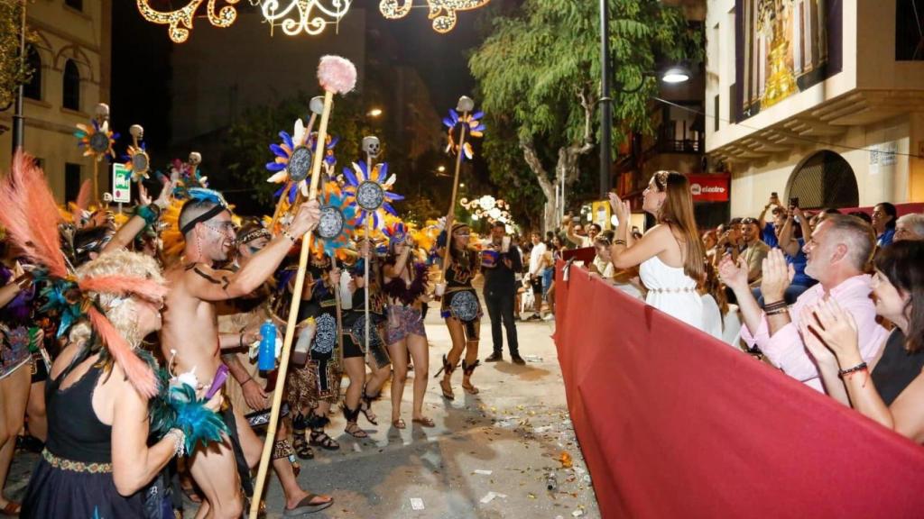 Un momento en las fiestas de Sant Joan.