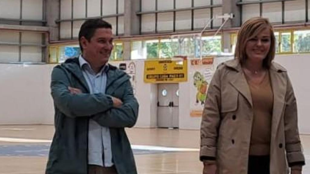 El concejal de Deportes de Redondela junta a la alcaldesa
