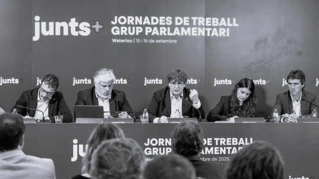 Reunión del grupo parlamentario de Junts en Bruselas, este lunes.