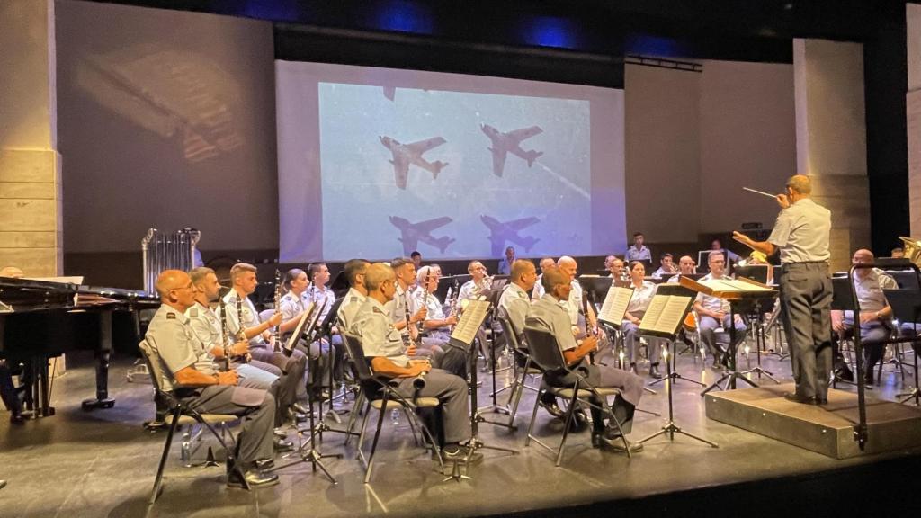 Actuación de la banda de la Academia General del Aire y el Espacio.
