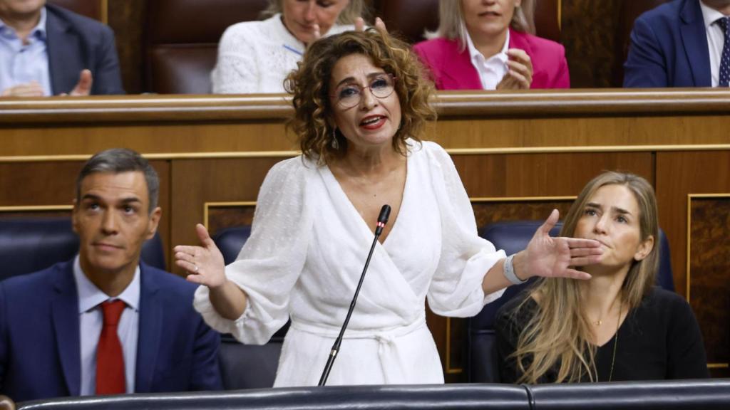 La ministra de Hacienda, María Jesús Montero, durante la sesión de control, este miércoles en el Congreso.