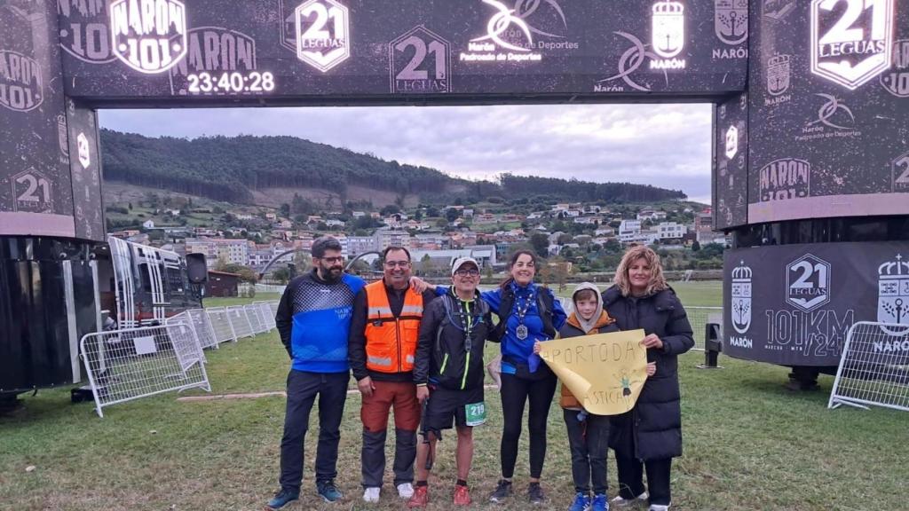 Carla Iglesias tras llegar a la línea de meta en la 21 Leguas 2024.