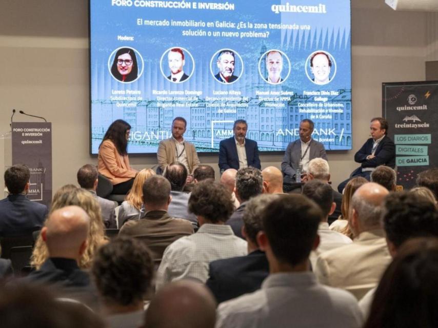 Momento de la mesa redonda sobre zona tensionada en el foro organizado por 'Quincemil'.