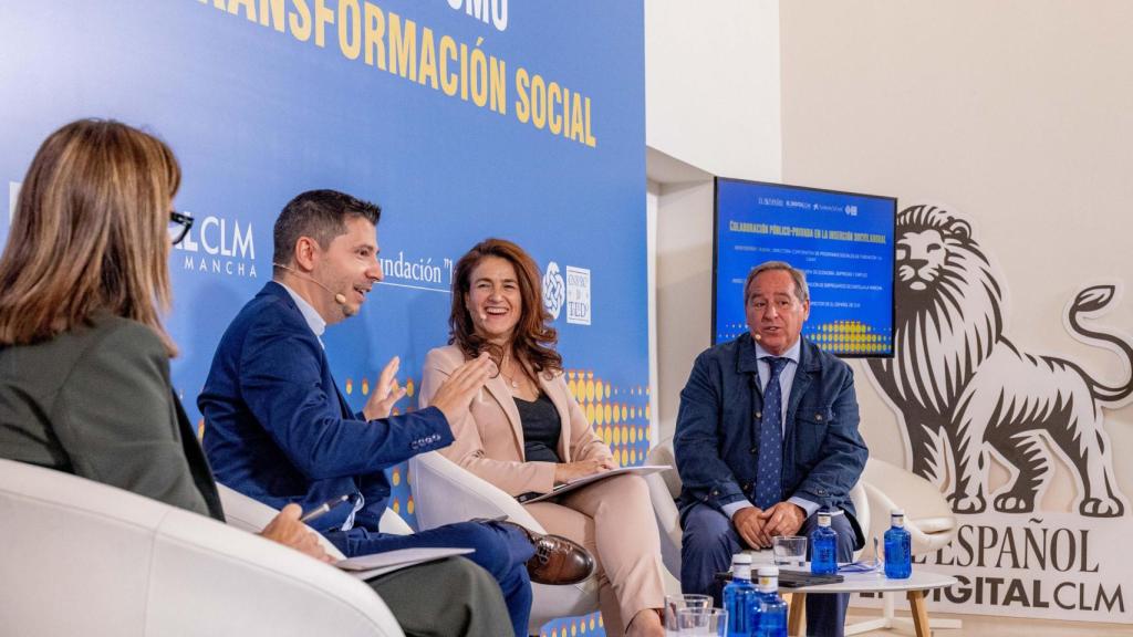 Un momento de la pieza mesa redonda sobre colaboración público-privada del foro 'Inclusión laboral como clave para la transformación digital'.