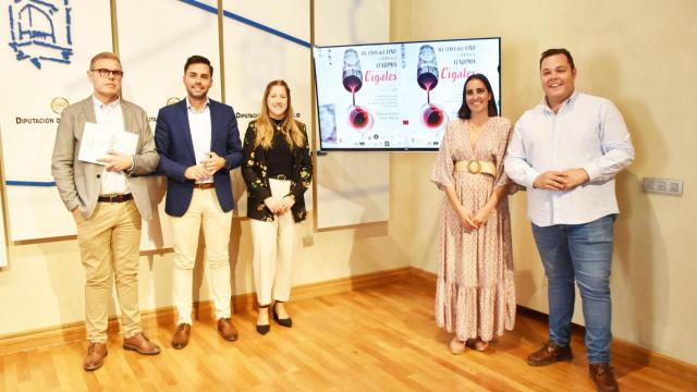Foto de familia de la presentación de la Fiesta de la Vendimia de Cigales