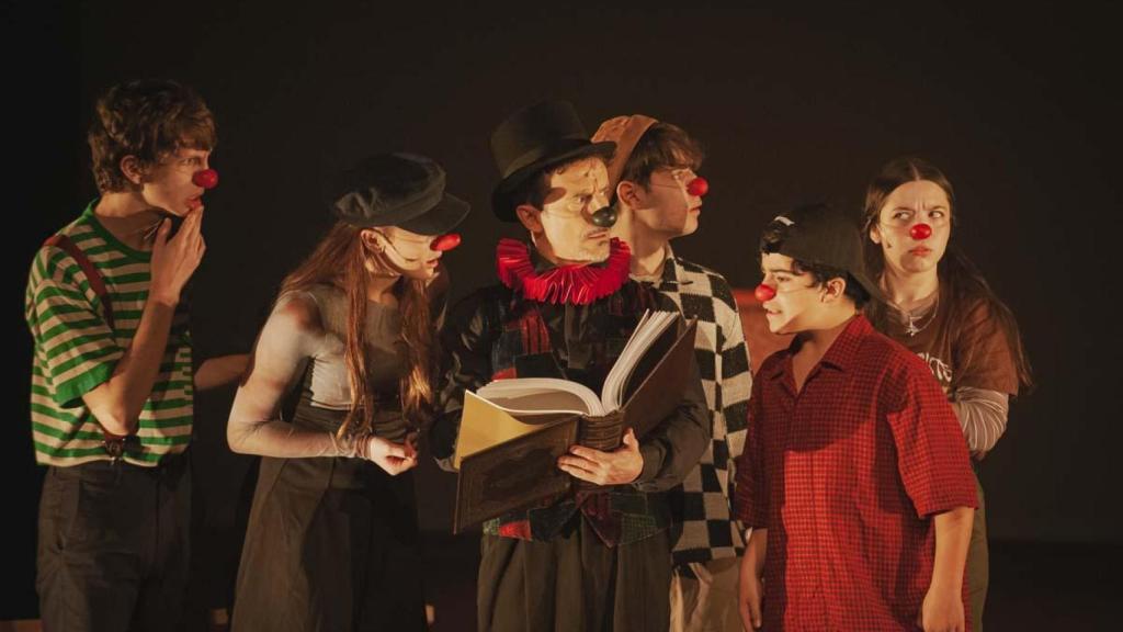 El espectáculo en el Teatro Serrano.