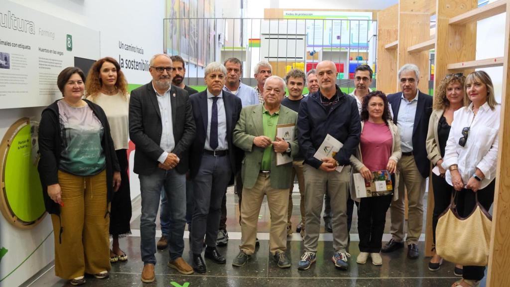 El consejero de Cultura, Turismo y Deporte y presidente de la Fundación Las Médulas, Gonzalo Santonja, preside una reunión del Equipo Técnico Interinstitucional de Recuperación (ETIR) del Espacio Cultural y Natural de Las Médulas