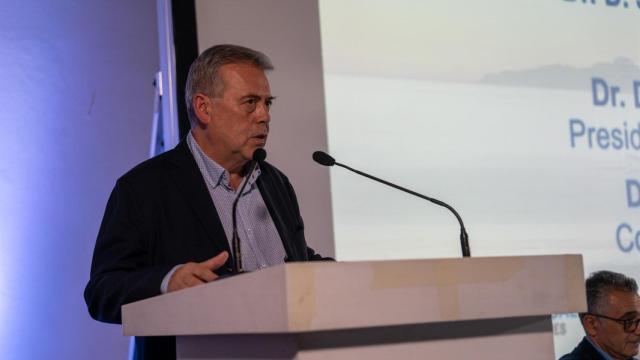 El conselleiro de Sanidade, Antonio Gómez Caamaño, inaugura el Congreso Anual del Grupo Español de Neurorradiología Intervencionista