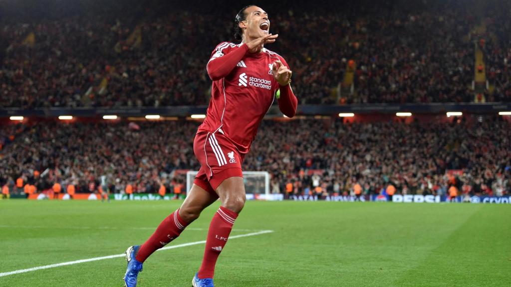 Van Dijk celebra su gol ante el Atlético de Madrid.