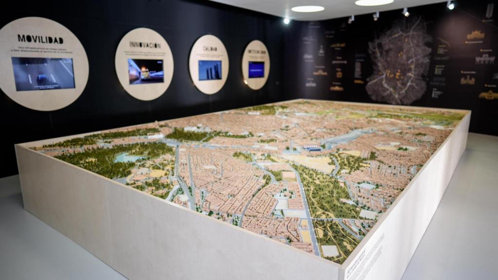 Presentación del sistema de balizas que permite la navegación asistida por los túneles de la M-30.