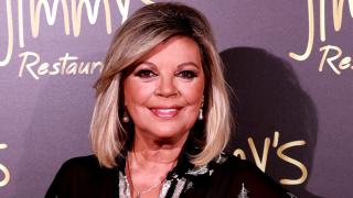 Terelu Campos, en la fiesta de su 60º cumpleaños: No voy a decir si me he leído el libro de Mar Flores. No voy a hablar de ella