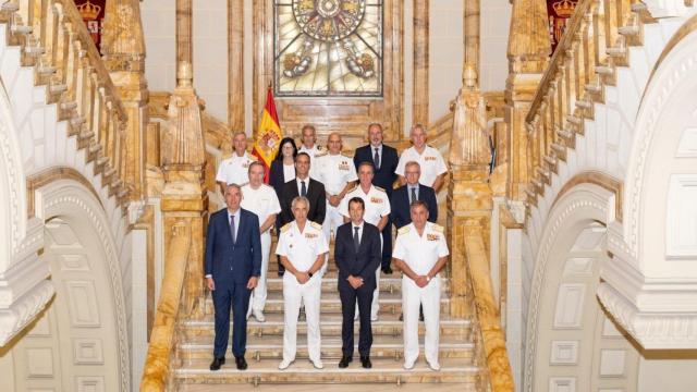 Autoridades de Indra y de la Armada