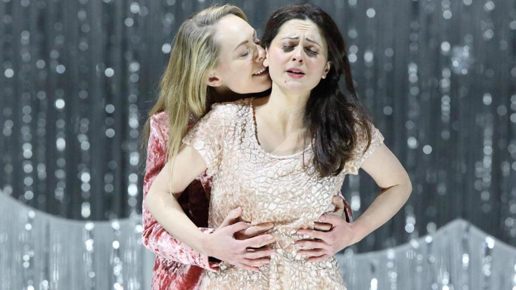 Un instante del montaje de 'La zorrita astuta' que se podrá ver en el Liceu. Foto: W.Hösl