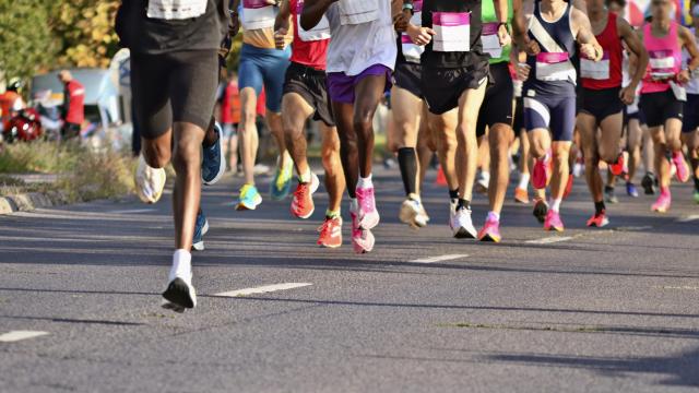 Un grupo de corredores.