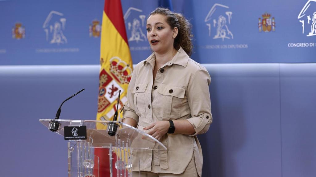 La diputada popular Ester Muñoz da una rueda de prensa esta semana en el Congreso.