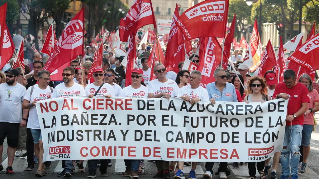 Una manifestación para impedir el cierre de la planta de Azucarera de La Bañeza