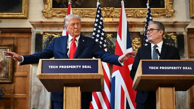 El presidente de Estados Unidos, Donald Trump, y el primer ministro británico, Keir Starmer, este jueves.