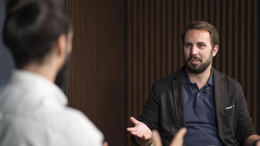 Alberto Iglesias, subdirector de DISRUPTORES - EL ESPAÑOL, durante el diálogo.