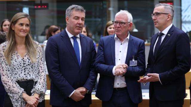 (I-D): La ministra española de Transición Ecológica y Reto Demográfico, Sara Aagesen; el ministro danés de Clima y Energía, Lars Aagaard; el secretario de Estado alemán del Ministerio de Medio Ambiente, Acción por el Clima, Conservación de la Naturaleza y Seguridad Nuclear, Jochen Flasbarth; y el ministro estonio de Energía y Medio Ambiente, Andrés Sutt, asisten al Consejo Europeo de Ministros de Medio Ambiente en Bruselas, Bélgica.