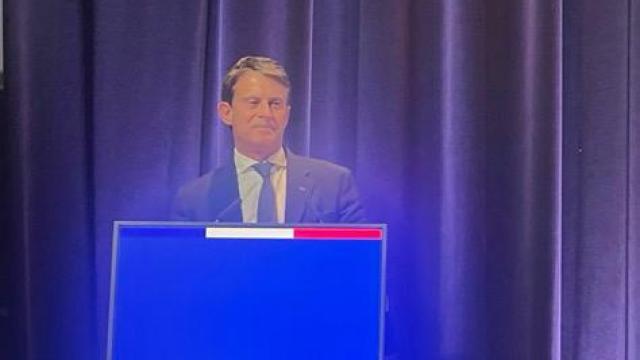 Manuel Valls, ex primer ministro francés, durante su discurso en el acto de 'Agir Ensemble', en París.