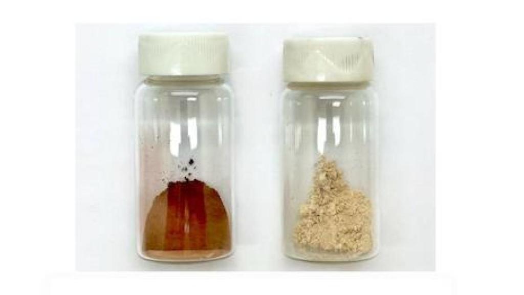 Muestra de residuo de Bauxita y muestra tras el proceso de purificación