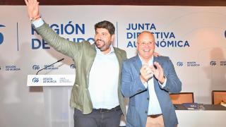 Miguel Tellado, junto a Fernando López Miras, la pasada noche, en la Junta Directiva del Partido Popular en Murcia.