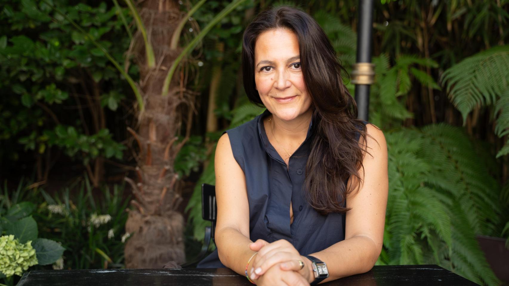 La científica gallega Catalina Fernández de Ana Portela posa para ENCLAVE ODS en el Hotel Santo Mauro de Madrid.