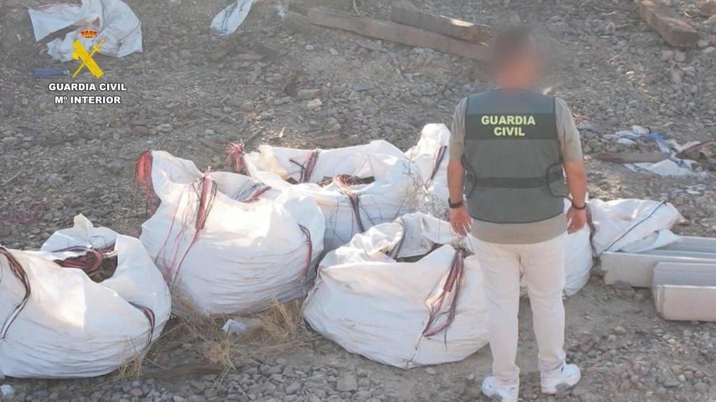 Material de hierro recuperado por la Guardia Civil en Huelva.