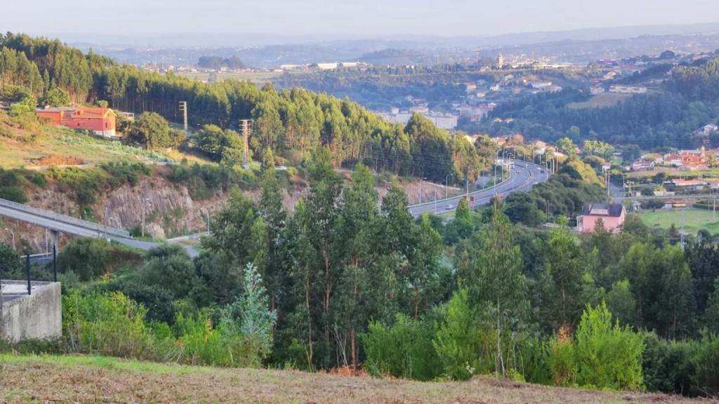 Punto de la autopista AP-9, en A Corveira, donde conectaría con el futuro vial 18 hacia la tercera ronda.