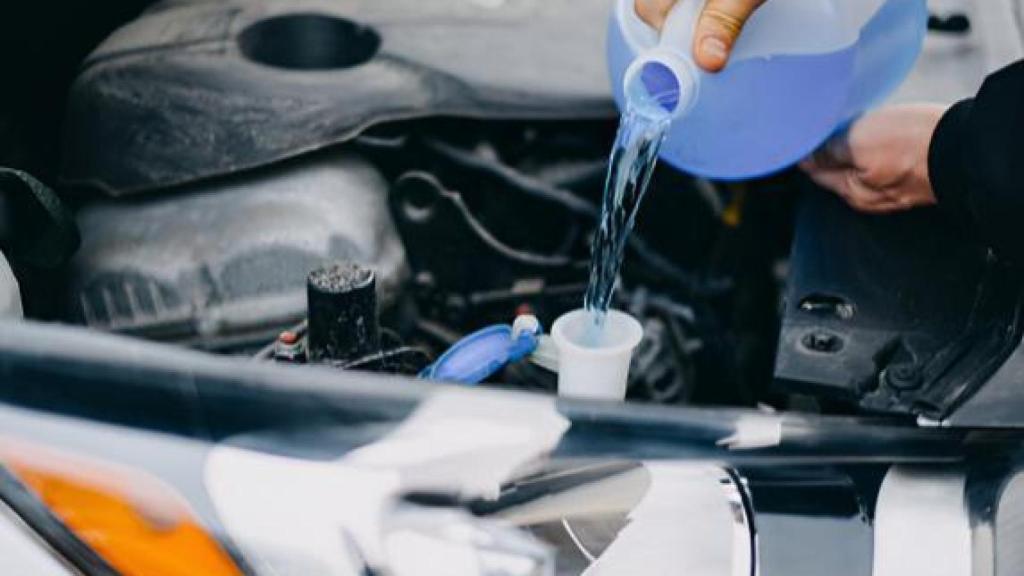 Imagen de mantenimiento de un vehículo.